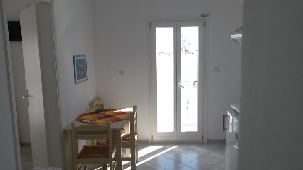 Antonia * Naousa (Paros)